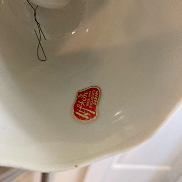 Vintage Festive Holiday Bell with Holly Design - Picture 5 of 5